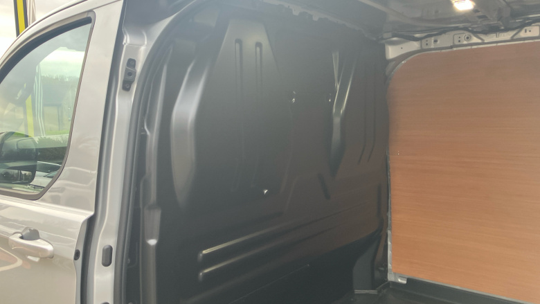 Ford Transit Custom 280 L2 Diesel Fwd 2.0 EcoBlue 136ps H1 Van Limited Auto